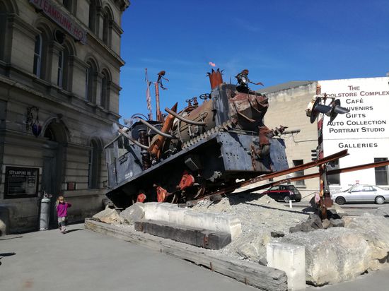 Am Steampunk Headquater