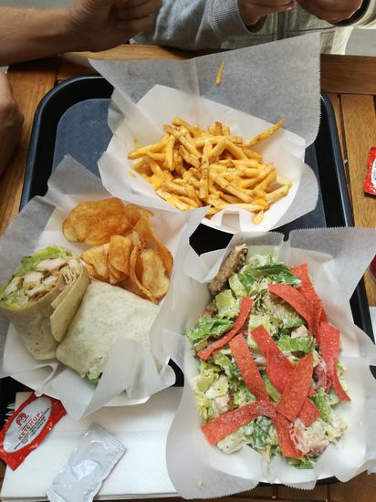 Unser erstes Essen in Amerika, hier wurde nicht am Salz gespart