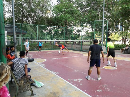Sepak Takraw, wer kennt es nicht.