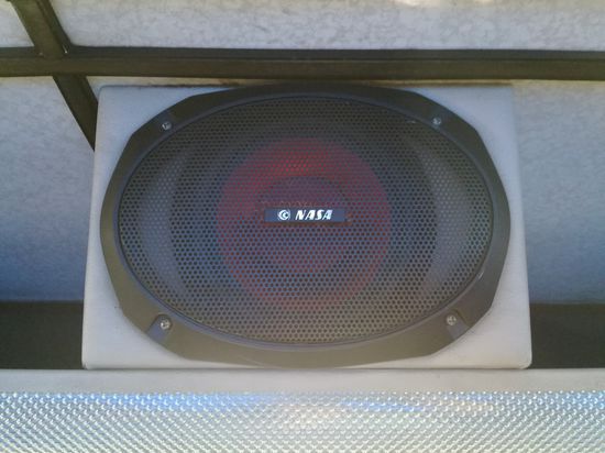 Fundstück des Tages.
Der Buslautsprecher kommt direkt aus der Weltraumforschung.