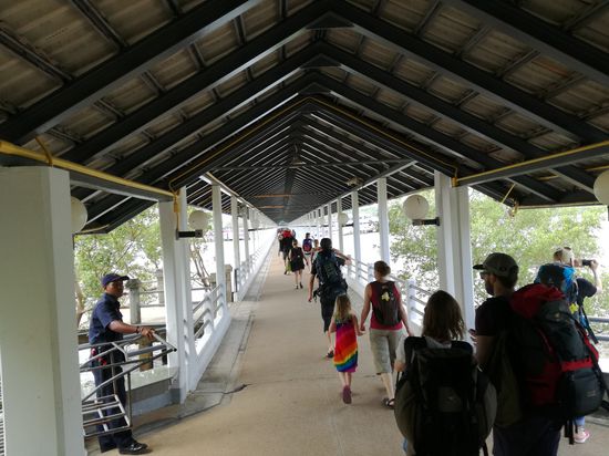 Die Gangway zum Pier