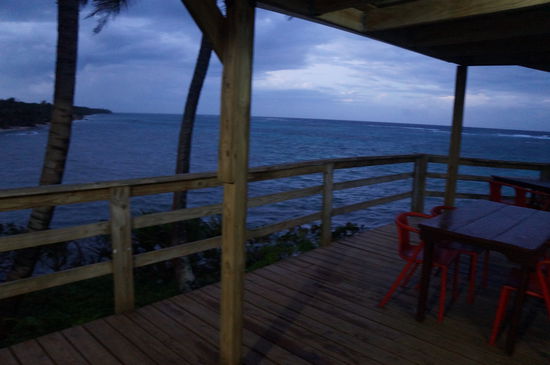 Casa Iguana hat einen Superausblick und lecker Rum Cocktails mit Hibiskussaft