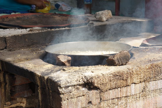 Hier brodelt der Mais für die Tortillas