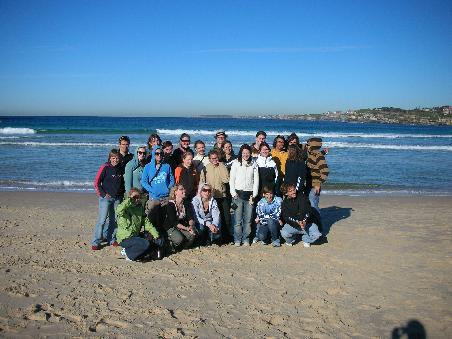 Bondi Beach in Sydney! Frueh morgends, einfach geil und kalt und windig! Kaum zu glauben, dass bei den Temperaturen noch welche baden gehen.