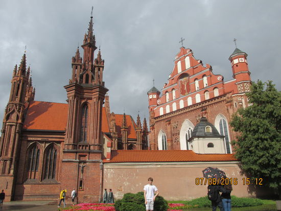 Die Kirchen sind teilweise wunderschön anzusehen, allerdings erschöpft ihre schiere Anzahl die Aufnahmefähigkeit des Betrachters schnell