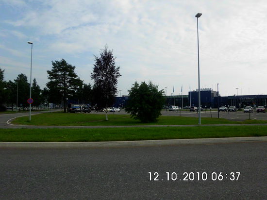 Das beschauliche Flughafengebäude in Oulu