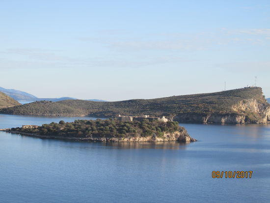 Venezianisches Fort auf einer vorgelagerten Insel.