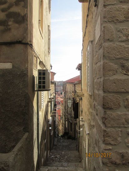 Die engen Gassen in Dubrovniks Altstadt sind nicht für adipöse oder klaustrophobisch veranlagte Menschen