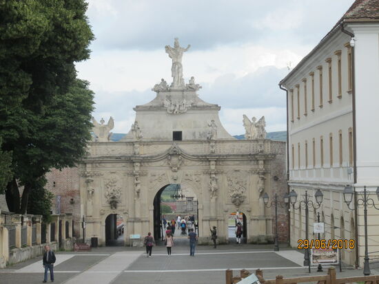 Eines der prächtigen Tore (das 3. Tor im Osten der Festung)