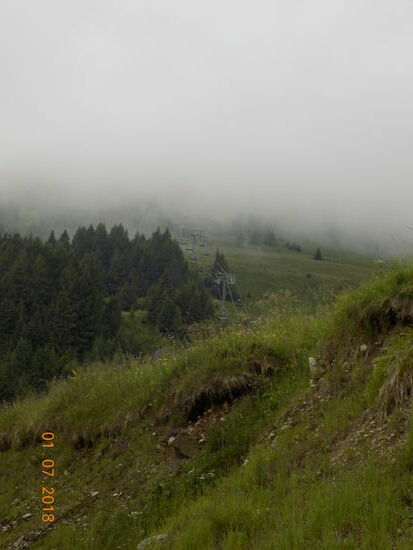 Etwa 100 Meter oberhalb der Zwischenstation dann schon dichter Nebel