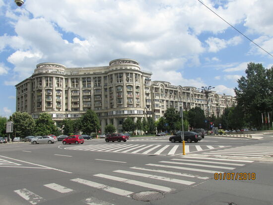 Neoklassizistische Gebäude im Areal des Parlamentspalastes