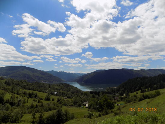 Malerische Landschaft am Bicaz See