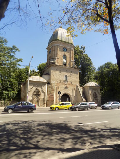 Schönes Sandsteingebäude -  Biserica Sfântul Spiridon