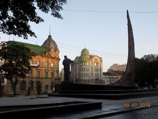 Vergleichsweise neu - dafür nicht minder beeindrucken ist das Taras–Schewtschenko-Denkmal