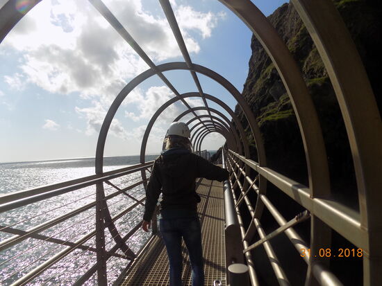 Karo in der "Tubular Brigde"