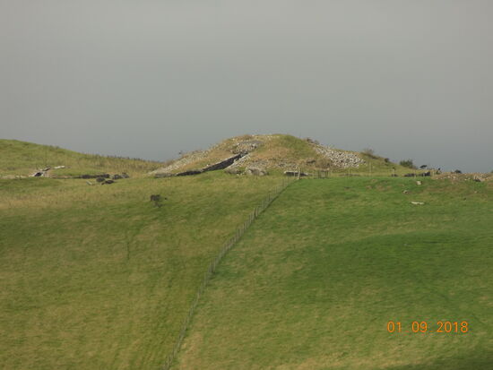 Eher unscheinbar, geschichtlich aber doch interessant: Die Hügelgräber von Lougcrew