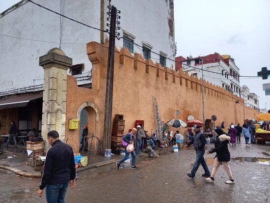 Die Altstadt ist von einer Mauer umgeben