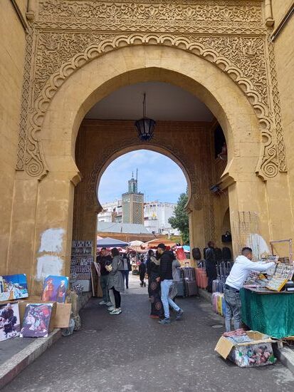 Durch dieses schöne Tor verlassen wir die Altstadt.