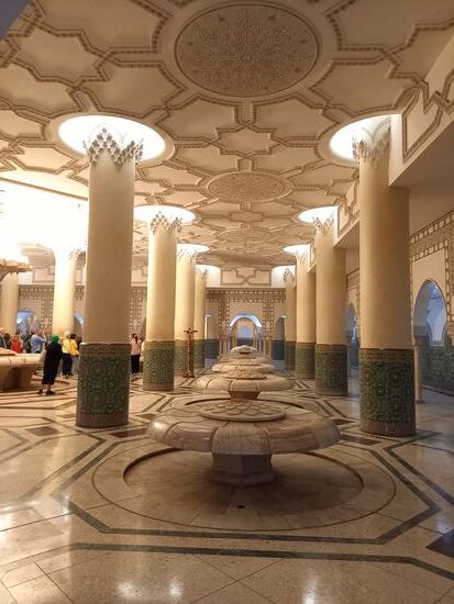 Im Untergeschoss befinden sich die Waschräume.