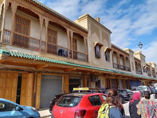 Der Tag endet mit einem Spaziergang im früheren jüdischen Viertel.