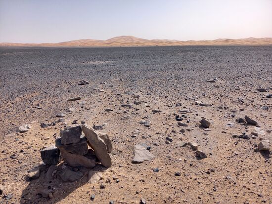 Schier endlose Steinwüsten entlang der Strecke.