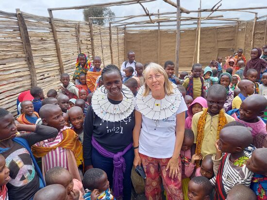 Im Juli 2021 habe ich gemeinsam mit Nancy die "Schule" im Massai Village zum ersten mal besucht.