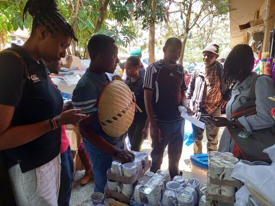 Es wird viel gesucht und diskutiert.