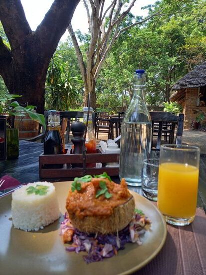 Das Essen und der Saft sind mega lecker.