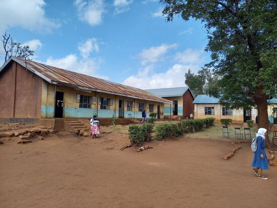 Ein Teil der Schulgebäude