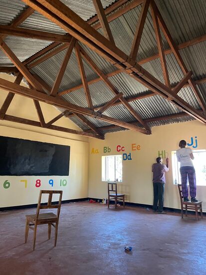 Dann malen wir noch eine Runde, ehe es Freitag weiter geht. Morgen und Übermorgen sind Examen, da dürfen wir nicht stören.