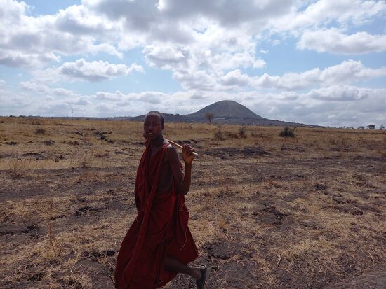 Entlang der Strecke begegnen uns die Massai.