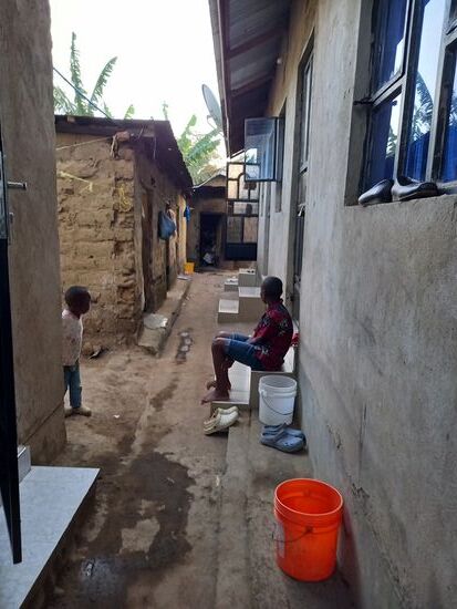 Am Ende der Gasse lebt die Familie von Elizabeth und Esther
