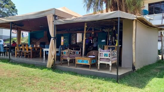 Dieses Hotel und Lokal liegt etwas erhöht in Niyoni, einem Stadtteil von Arusha.