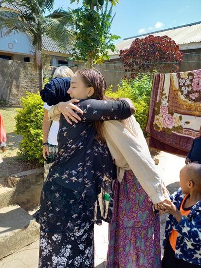 Viele herzliche Umarmungen