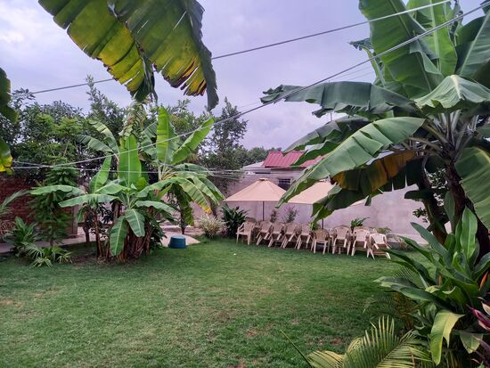 Es gibt inzwischen ein drittes Haus mit einem schönen Garten.