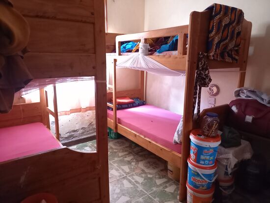 Die Zimmer für die Kinder, die hier im Internat leben.