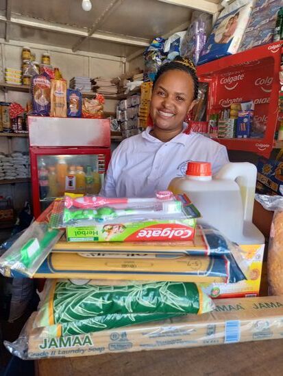 Bei Franziska habe ich das Lebensmittel Paket besorgt. So habe ich auch ihr Geschäft unterstützt  