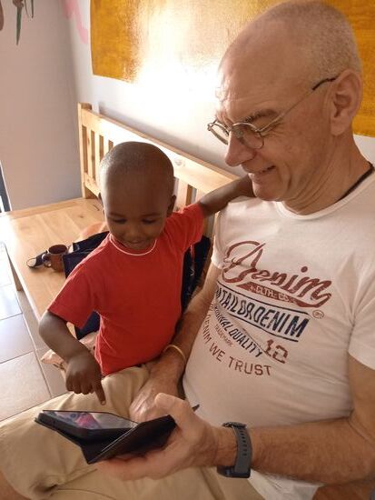 Hangai hat in Matthias einen neuen Freund gefunden.