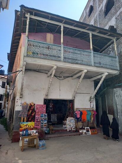 Balkone gehören zum Stadtbild.