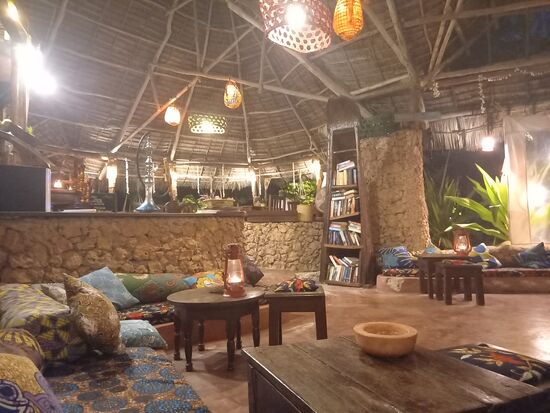 Die Abende verbringen wir hier