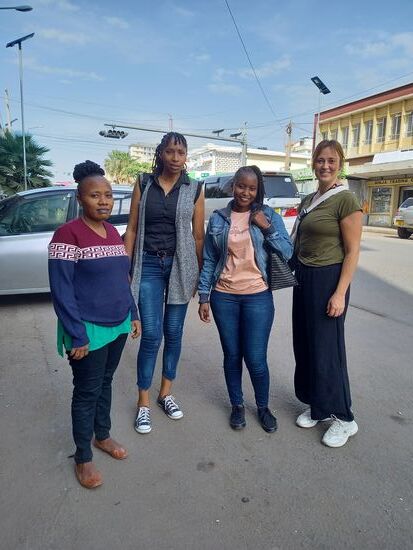 Von li : Leah, Rose, Nuruana und Anika