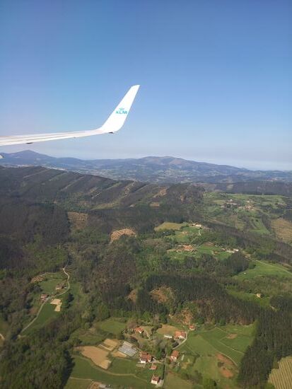 Bilbao ist umgeben von einer grünen Bergwelt.