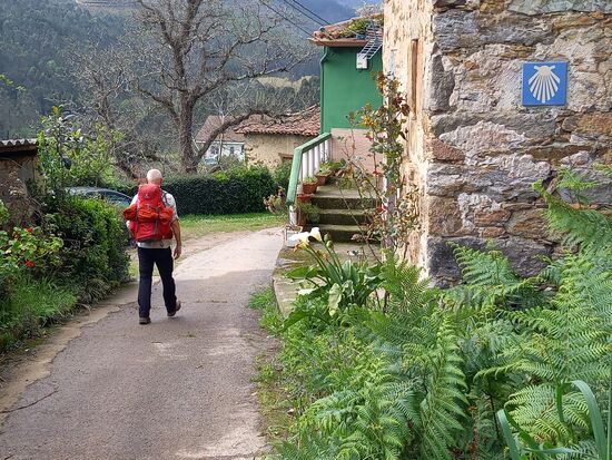 Wir durchqueren das Dorf Mumayor.