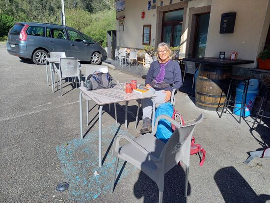 Wenig später machen wir eine kurze Pause am Hotel Canero.