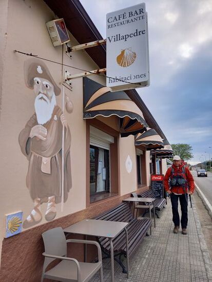 Ehe uns die Piste wieder hat, wird gefrühstückt.