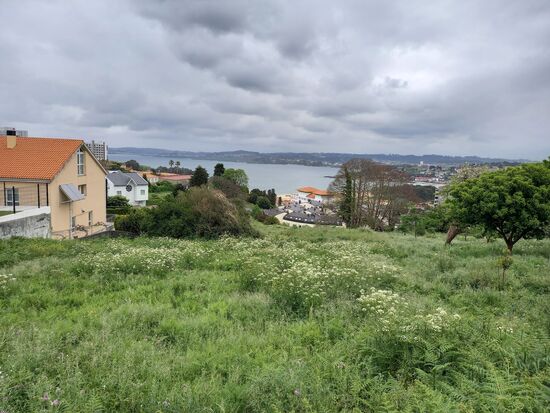 Wir blicken auf die Bucht von Caruna.