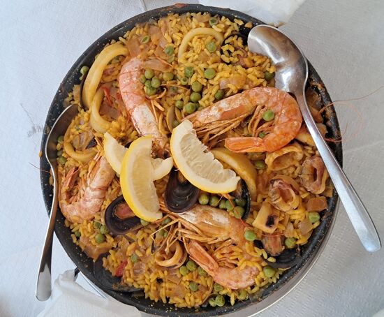 Wir genießen am Abend noch eine Paella.