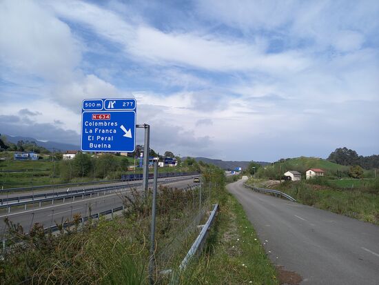 Wir nehmen die Fahrbahn ganz rechts  