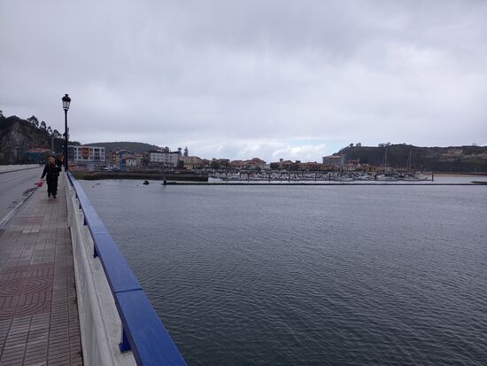 Noch über die Brücke und dann ist es fast geschafft.