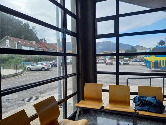 Der Busbahnhof - 11Uhr ist Abfahrt